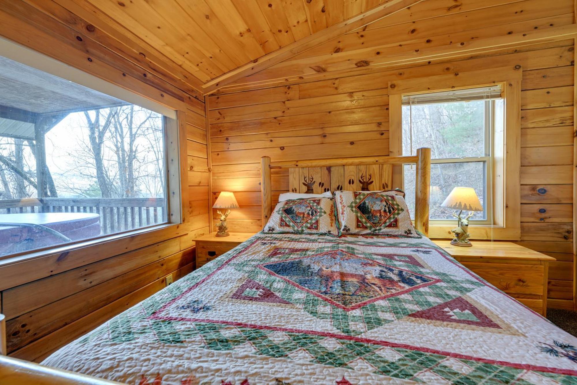 Cozy Deer Glen Cabin With Private Hot Tub And Porch! Bryson City Exterior photo